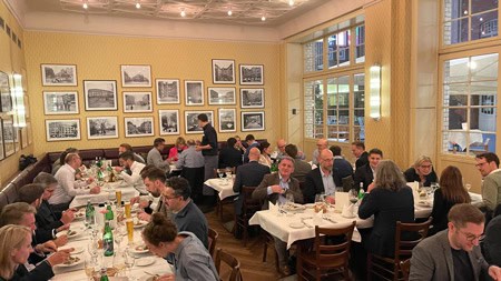 2024 fand im Restaurant Hackescher Hof in Berlin das 2. PROXORA Dinner & Dialog statt.