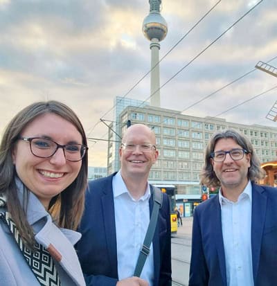 Das PROXORA Team in Berlin Für das 3. PROXORA Compliance Dinner & Dialog und das DICO FORUM 2025 ist das PROXORA Team nach Berlin gereist.