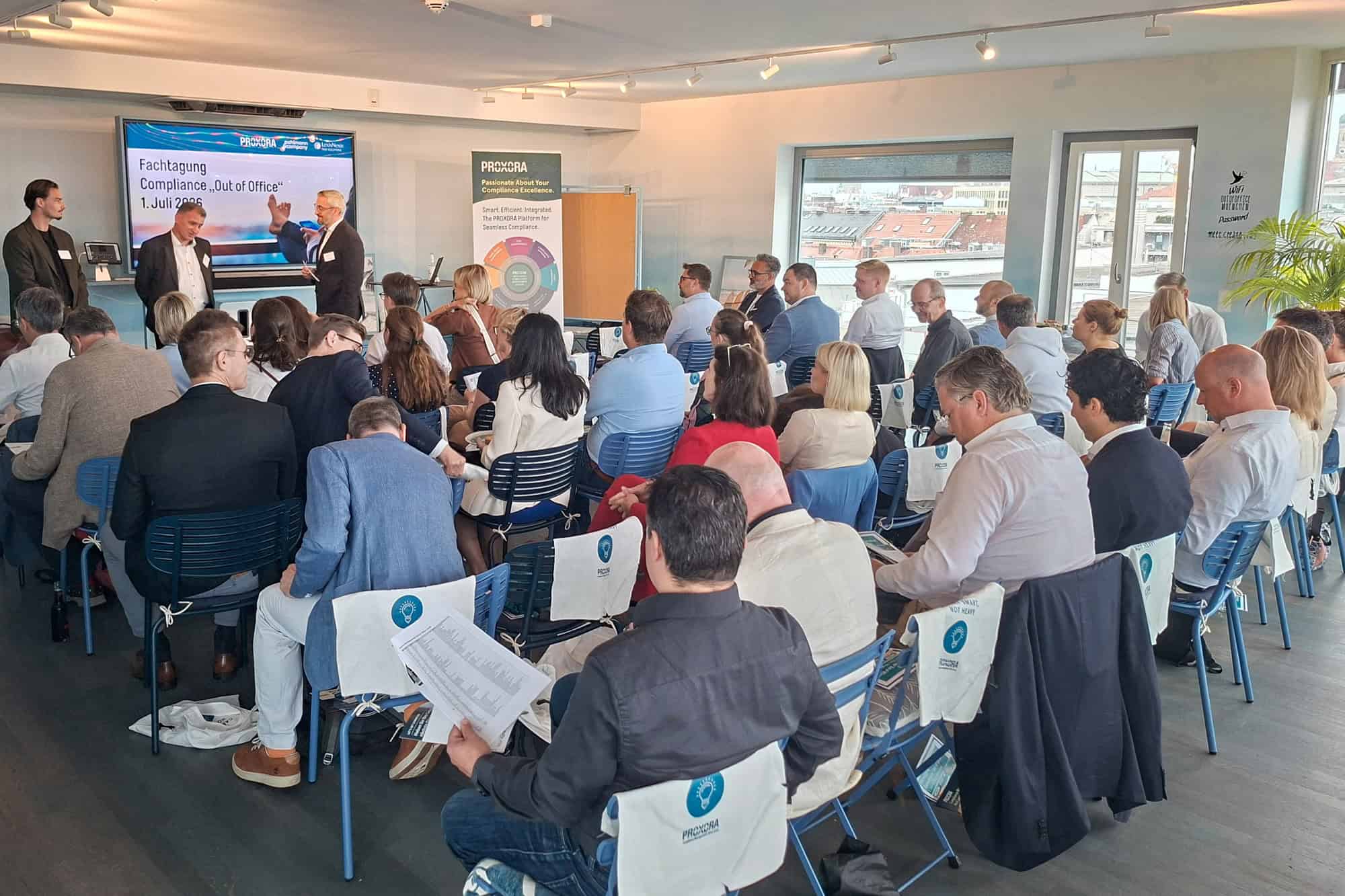 Das Halbtages-Event Out of Office 2026 in München mit Fokus auf Compliance, KI und Data von PROXORA.